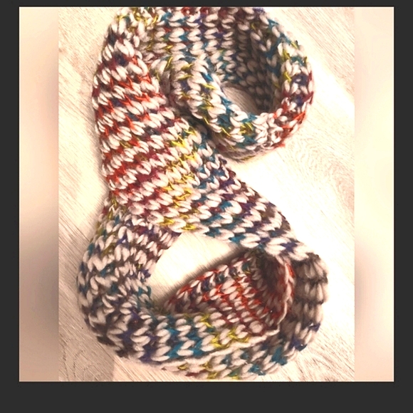 🌀🆕Chunky Infinity Scarf - Picture 1 of 4